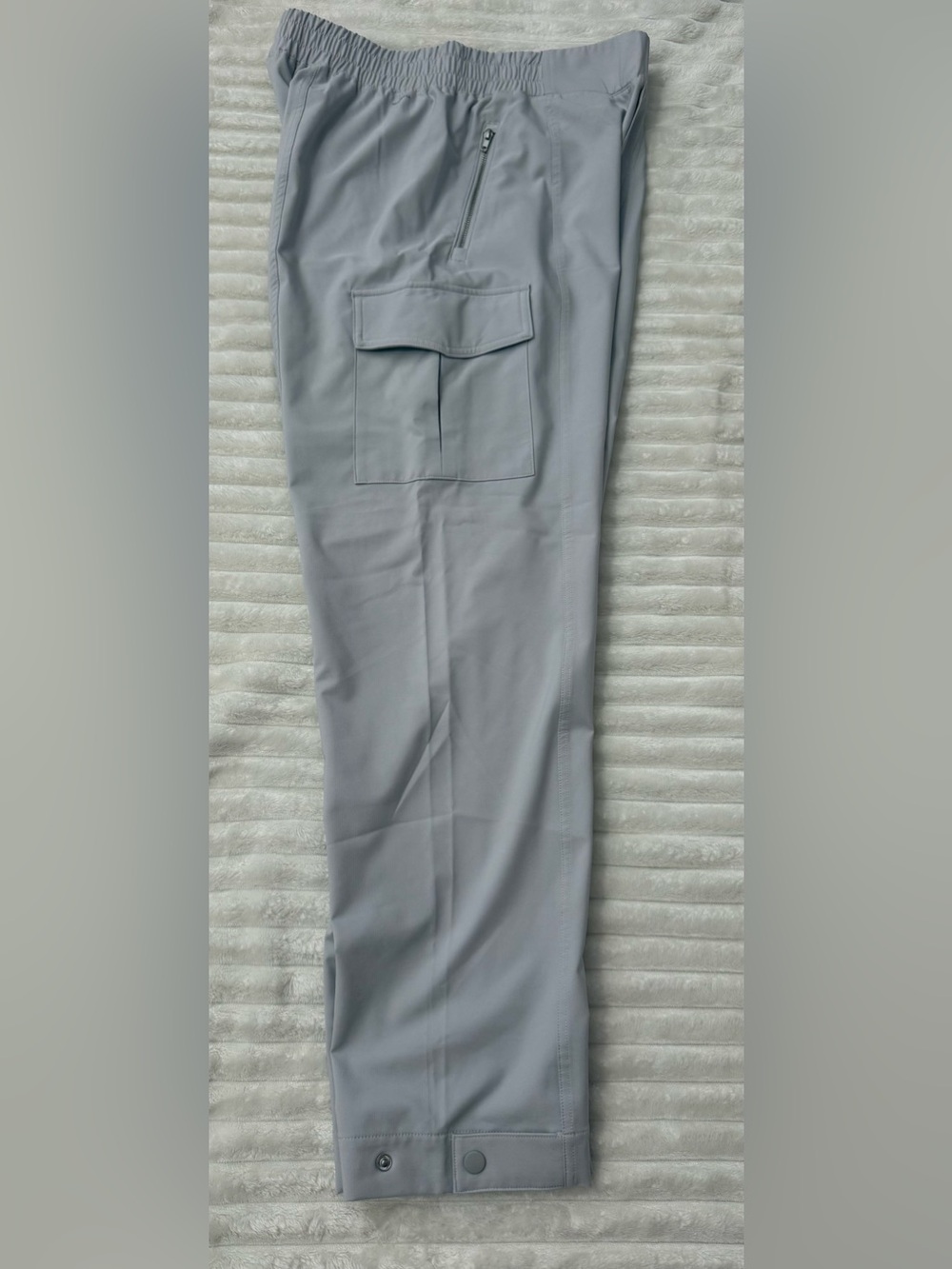 “NWOT” Mondetta Light Gray Cargo Joggers with Elastic Waist - Picture 6 of 9